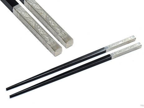 dua-go-mun-sung-cach-nhan-biet-dua-go-mun-that-gia-cc